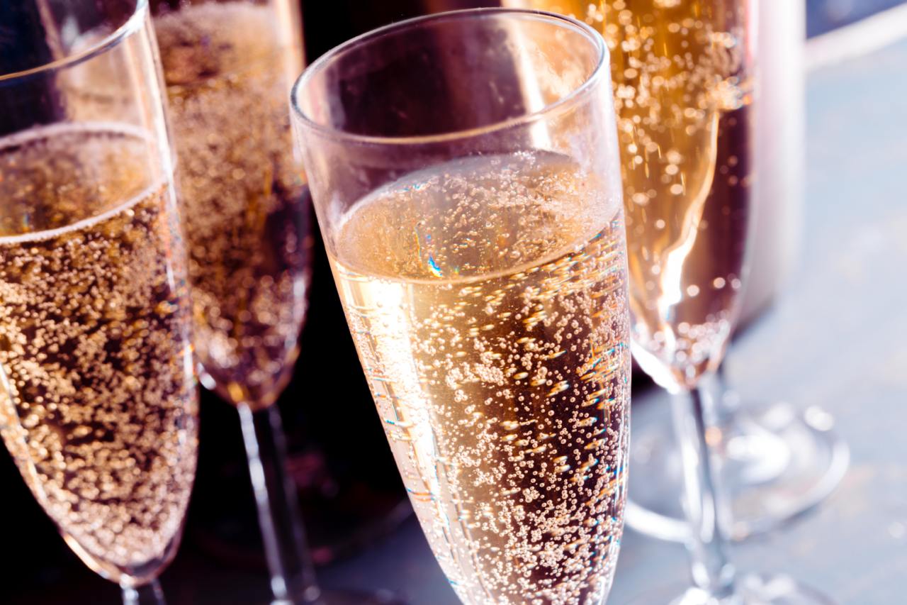 Еда и шампанское: лучшие сочетания